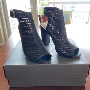 1 DAY SALE Vince Camuto VV-Selda Heels/Booties (8)